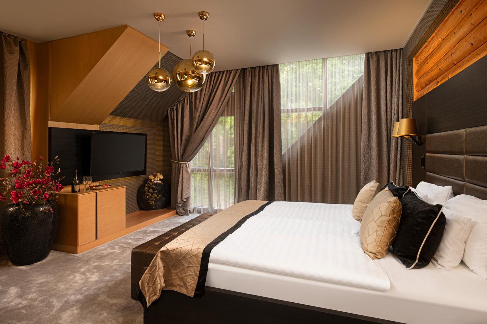 Avalon Resort & Spa Μίσκολτς Εξωτερικό φωτογραφία