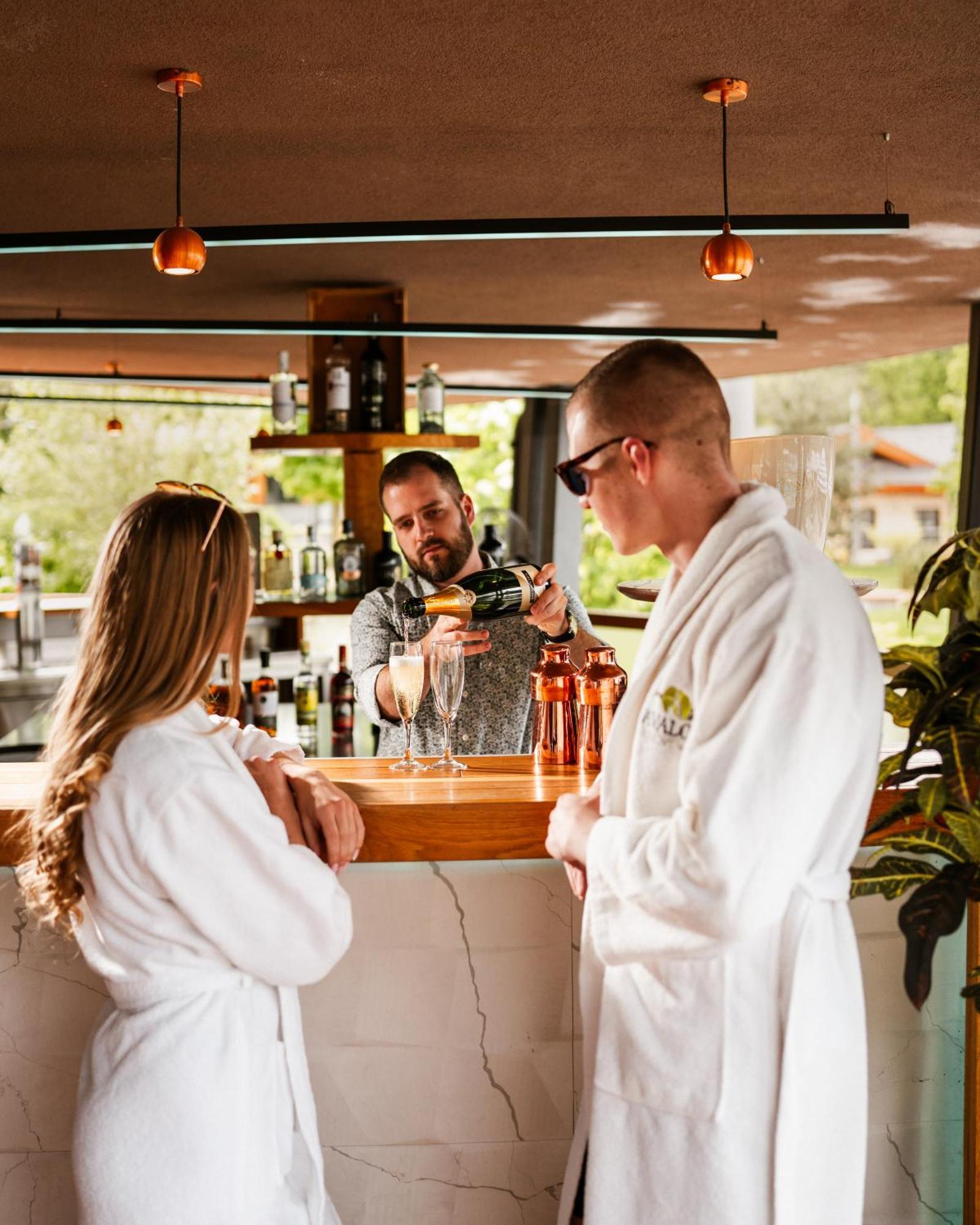 Avalon Resort & Spa Μίσκολτς Εξωτερικό φωτογραφία