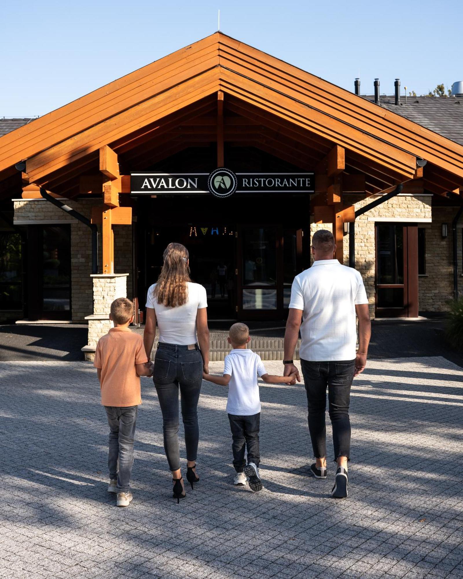 Avalon Resort & Spa Μίσκολτς Εξωτερικό φωτογραφία